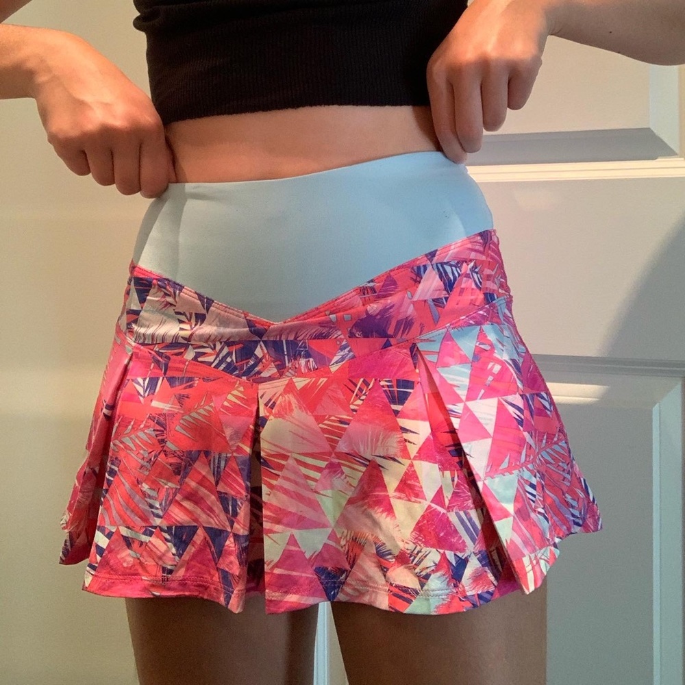 Ivivva (Lululemon) Geometric pattern tennis skirt